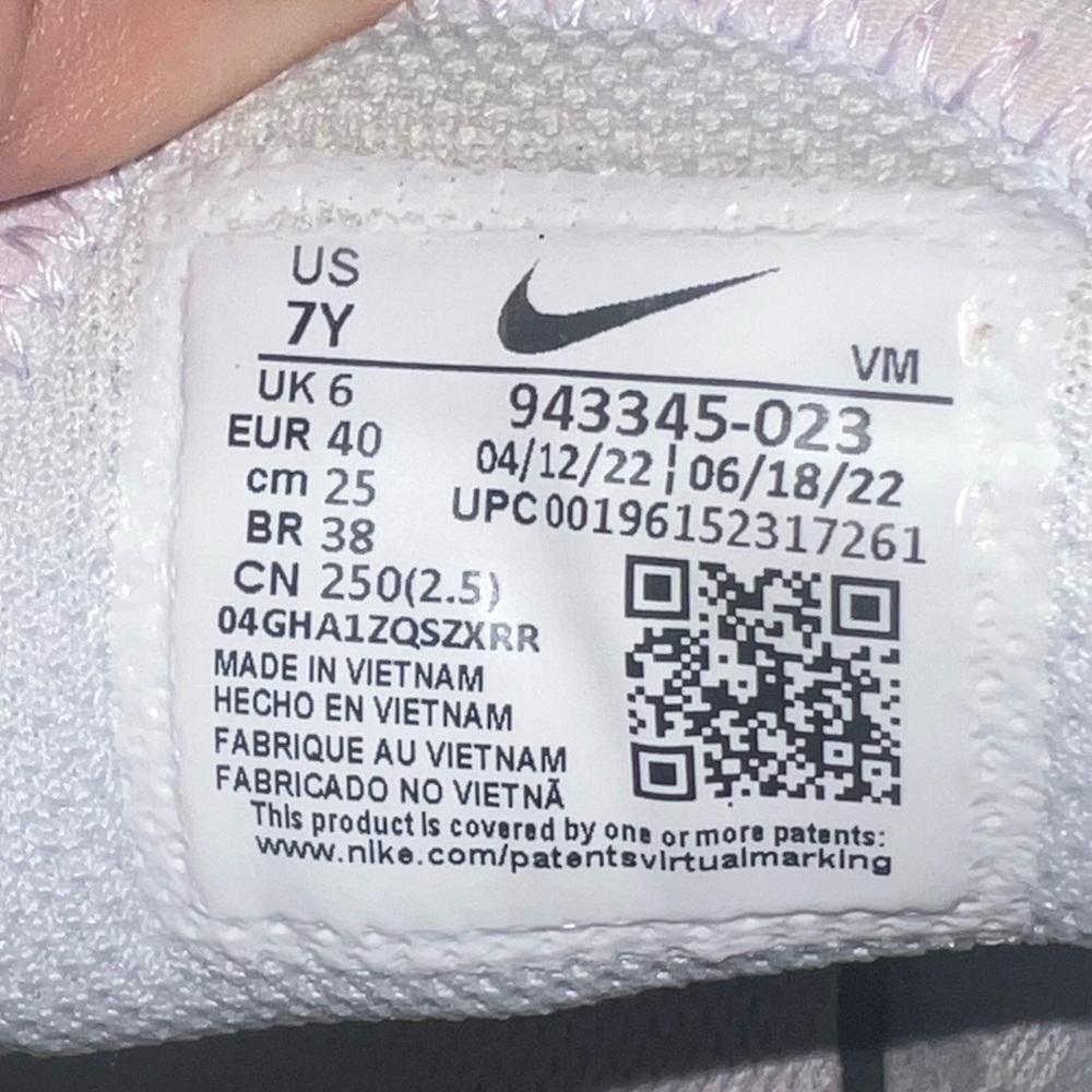 Nike Air Max 270 White and Gray Sneakers - Picture 6 of 6